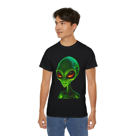 Alien Head Tee – Green Extraterrestrial Graphic T-Shirt