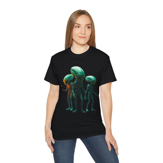 Alien Trio Graphic Tee — Retro Sci‑Fi Crewneck for Fans