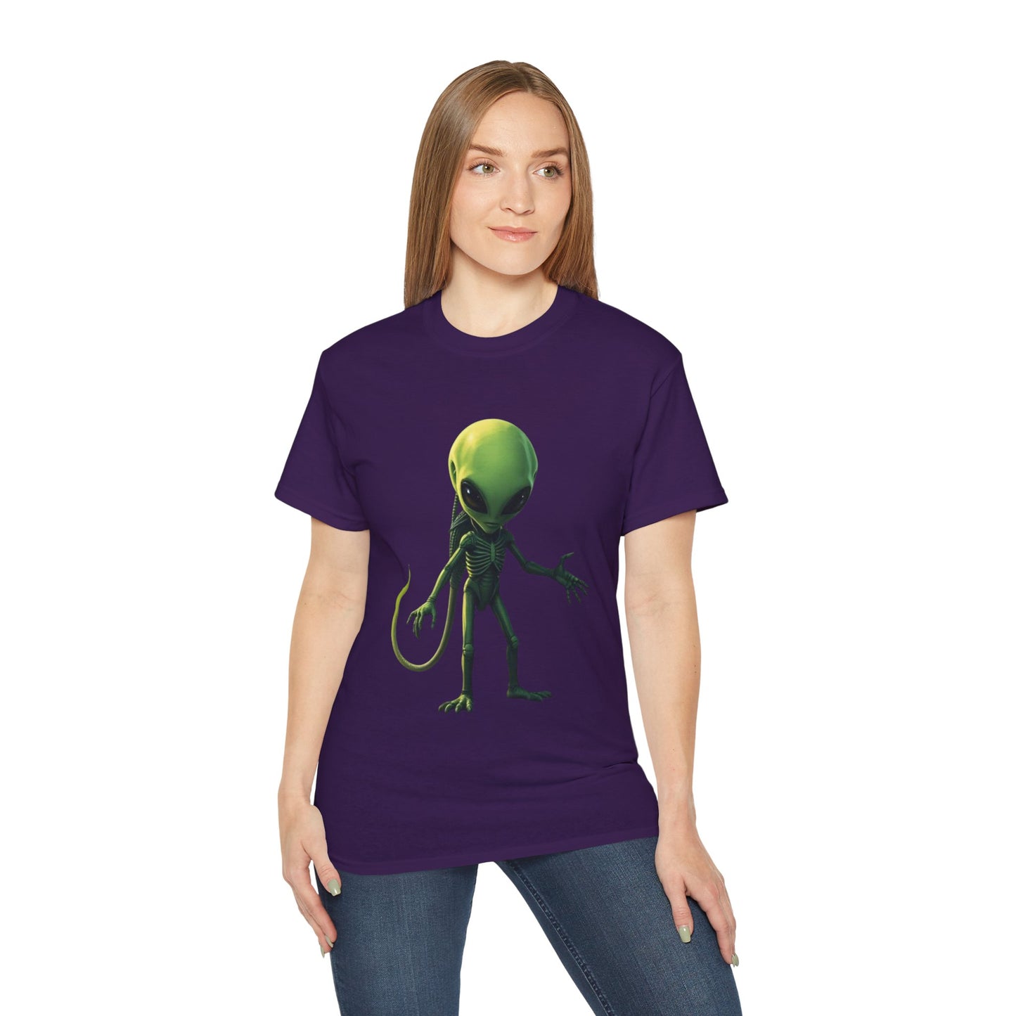 Alien Creature Graphic Tee — Green Sci‑Fi Alien Illustration T-Shirt