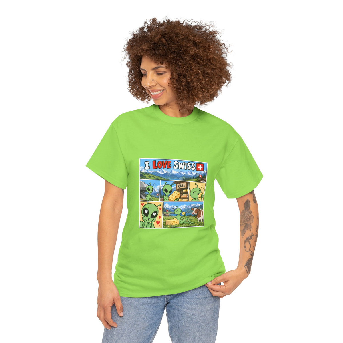 Swiss Comic T-Shirt mit Alien & Kuh – Schweiz Souvenir