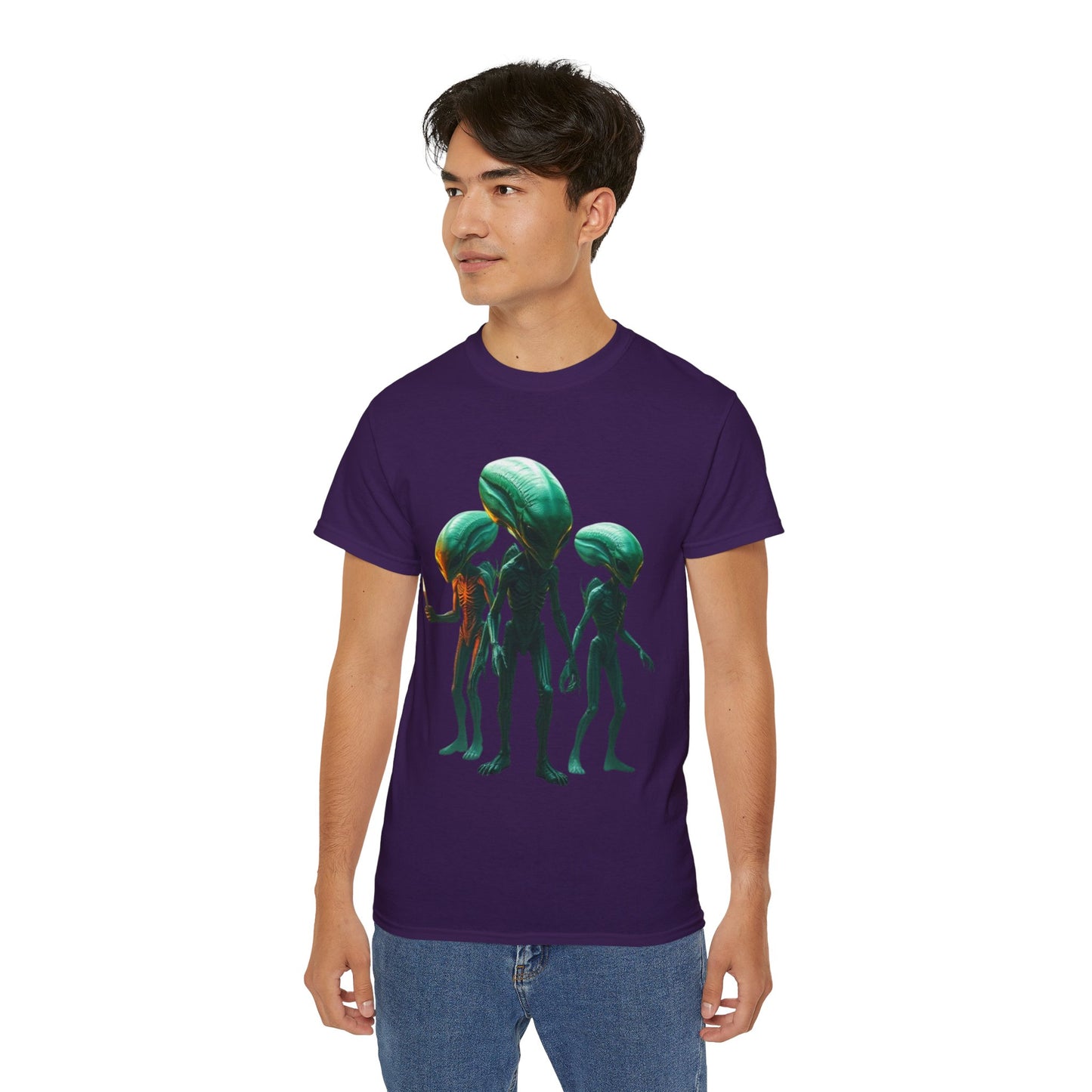 Alien Trio Graphic Tee — Retro Sci‑Fi Crewneck for Fans