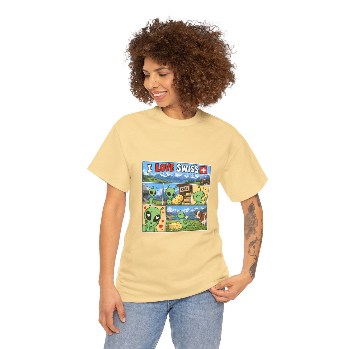 Swiss Comic T-Shirt mit Alien & Kuh – Schweiz Souvenir