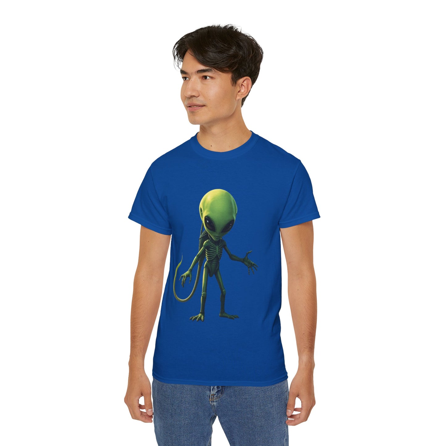 Alien Creature Graphic Tee — Green Sci‑Fi Alien Illustration T-Shirt