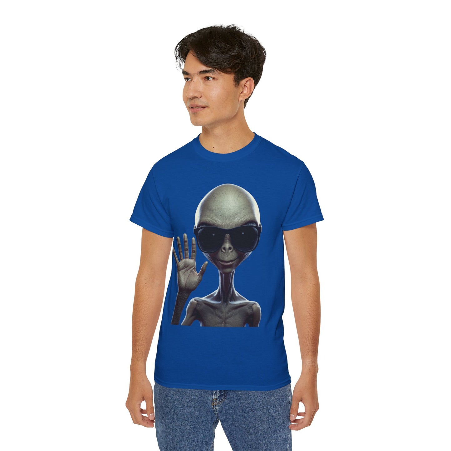 Alien Greeting T-Shirt — Retro Grey Extraterrestrial Waving Graphic Tee