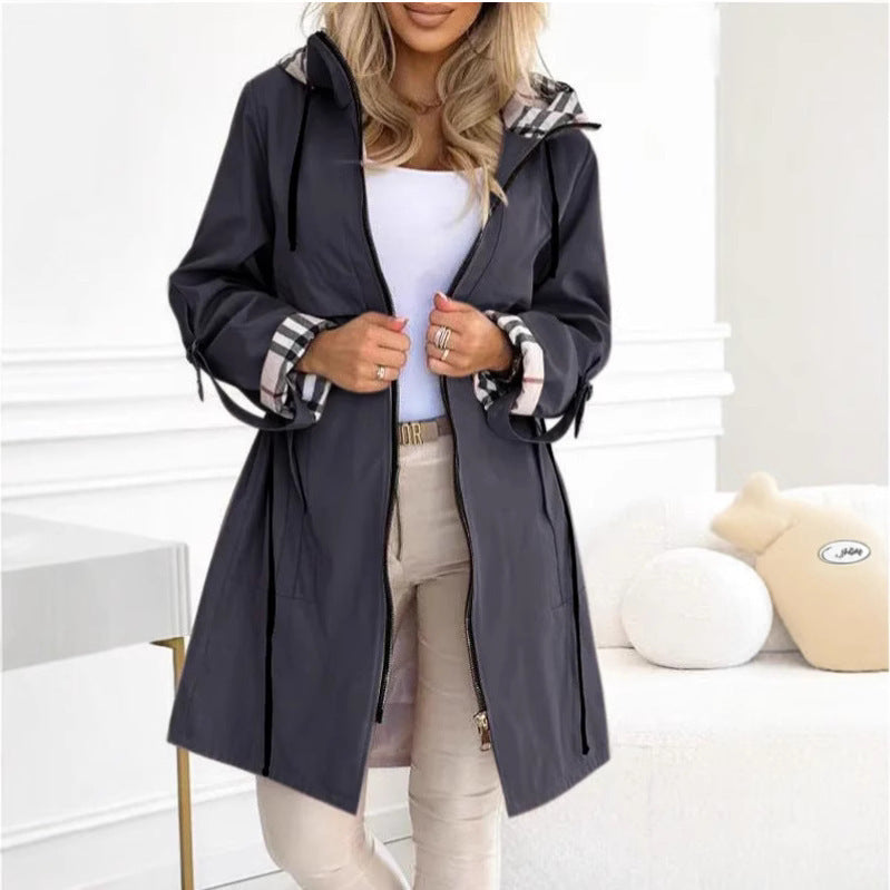 Karierter Trenchcoat mit Kapuze