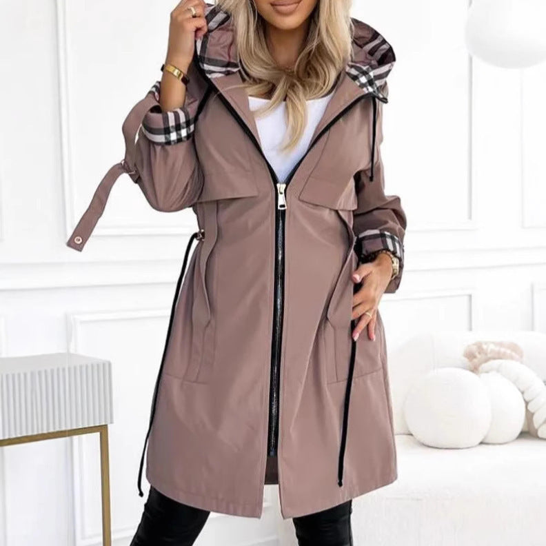 Karierter Trenchcoat mit Kapuze