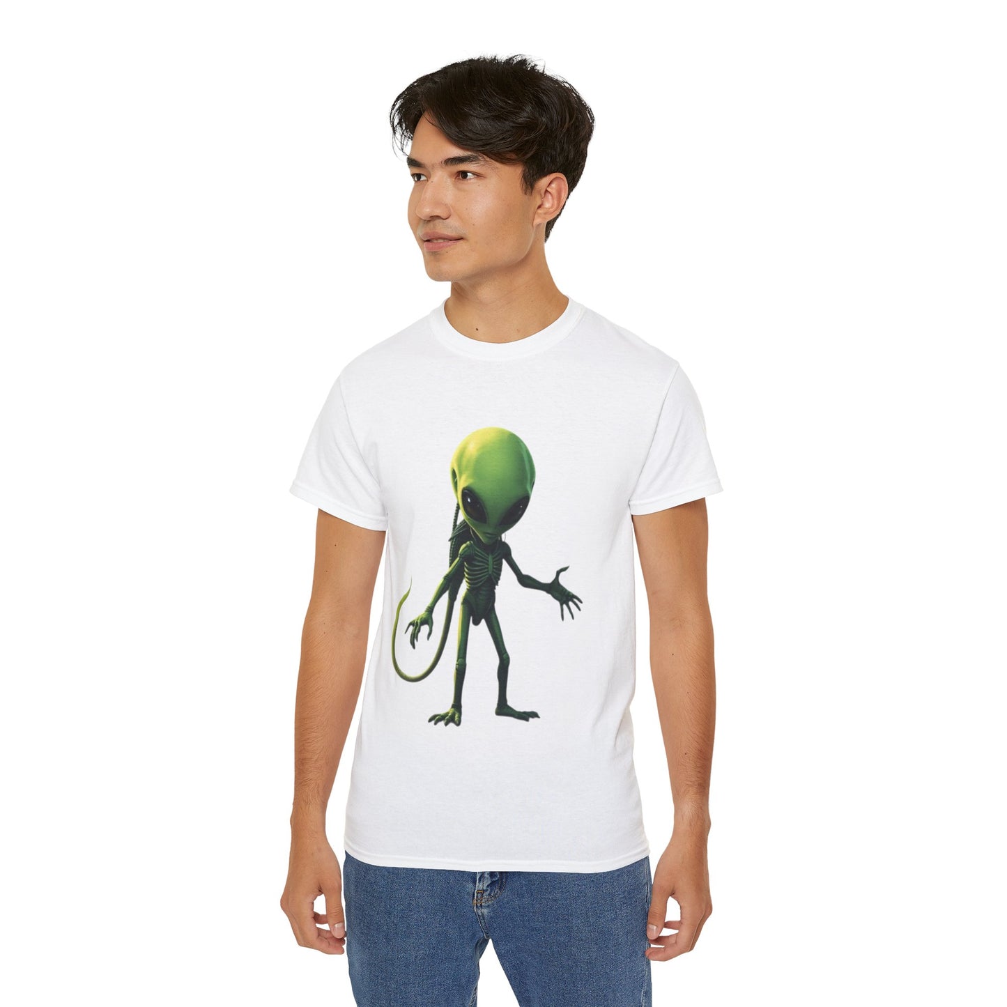 Alien Creature Graphic Tee — Green Sci‑Fi Alien Illustration T-Shirt