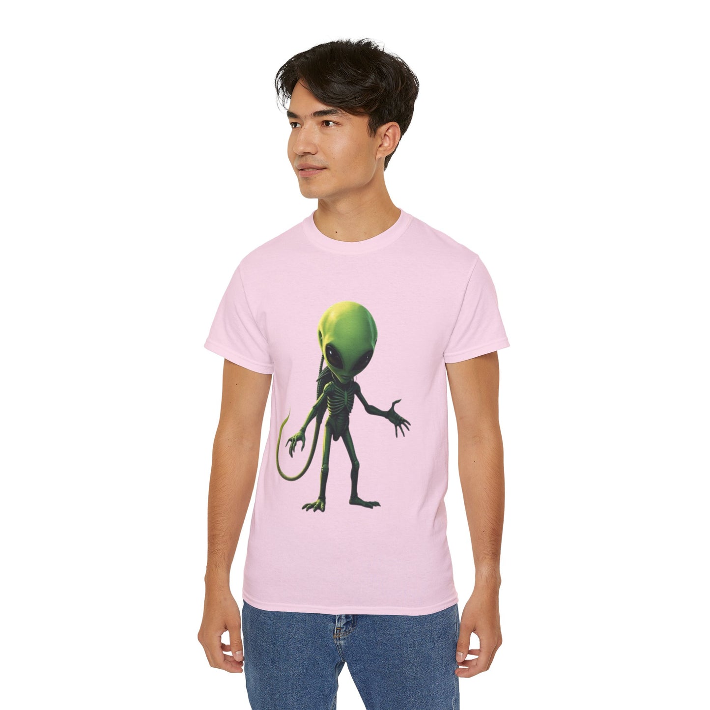 Alien Creature Graphic Tee — Green Sci‑Fi Alien Illustration T-Shirt