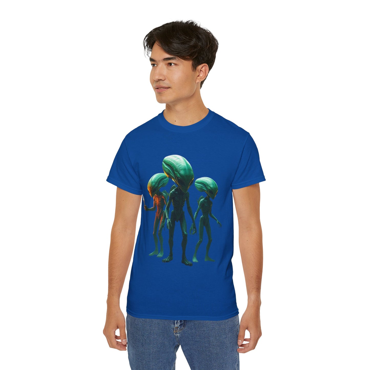 Alien Trio Graphic Tee — Retro Sci‑Fi Crewneck for Fans