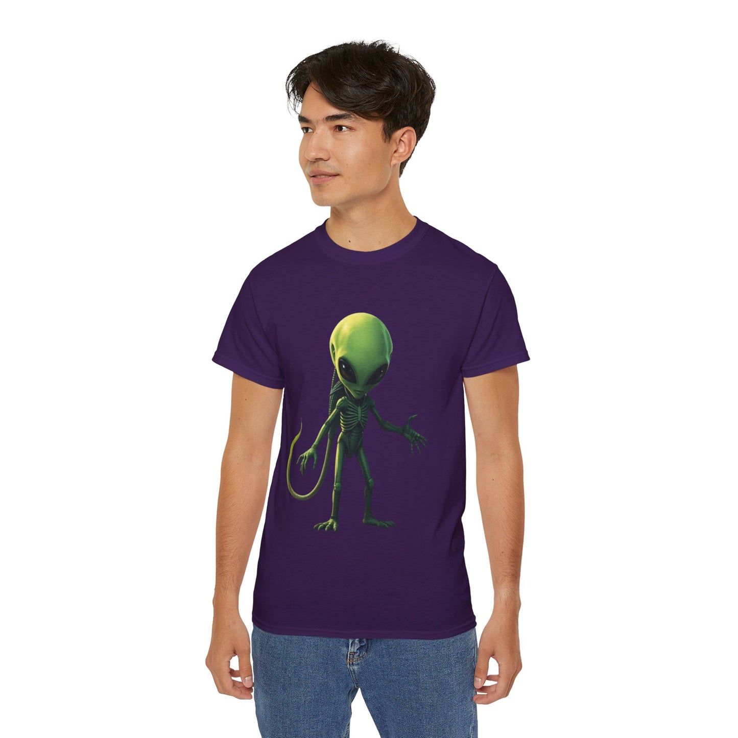 Alien Creature Graphic Tee — Green Sci‑Fi Alien Illustration T-Shirt