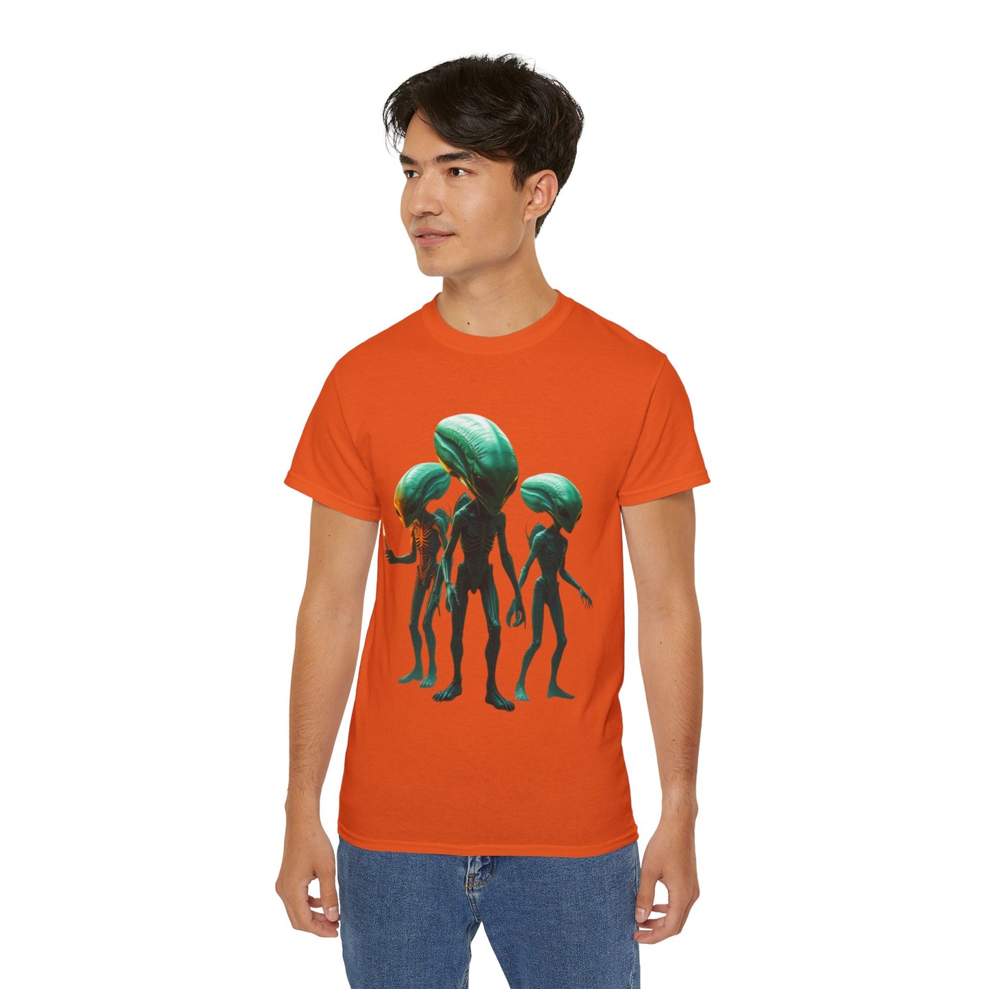 Alien Trio Graphic Tee — Retro Sci‑Fi Crewneck for Fans