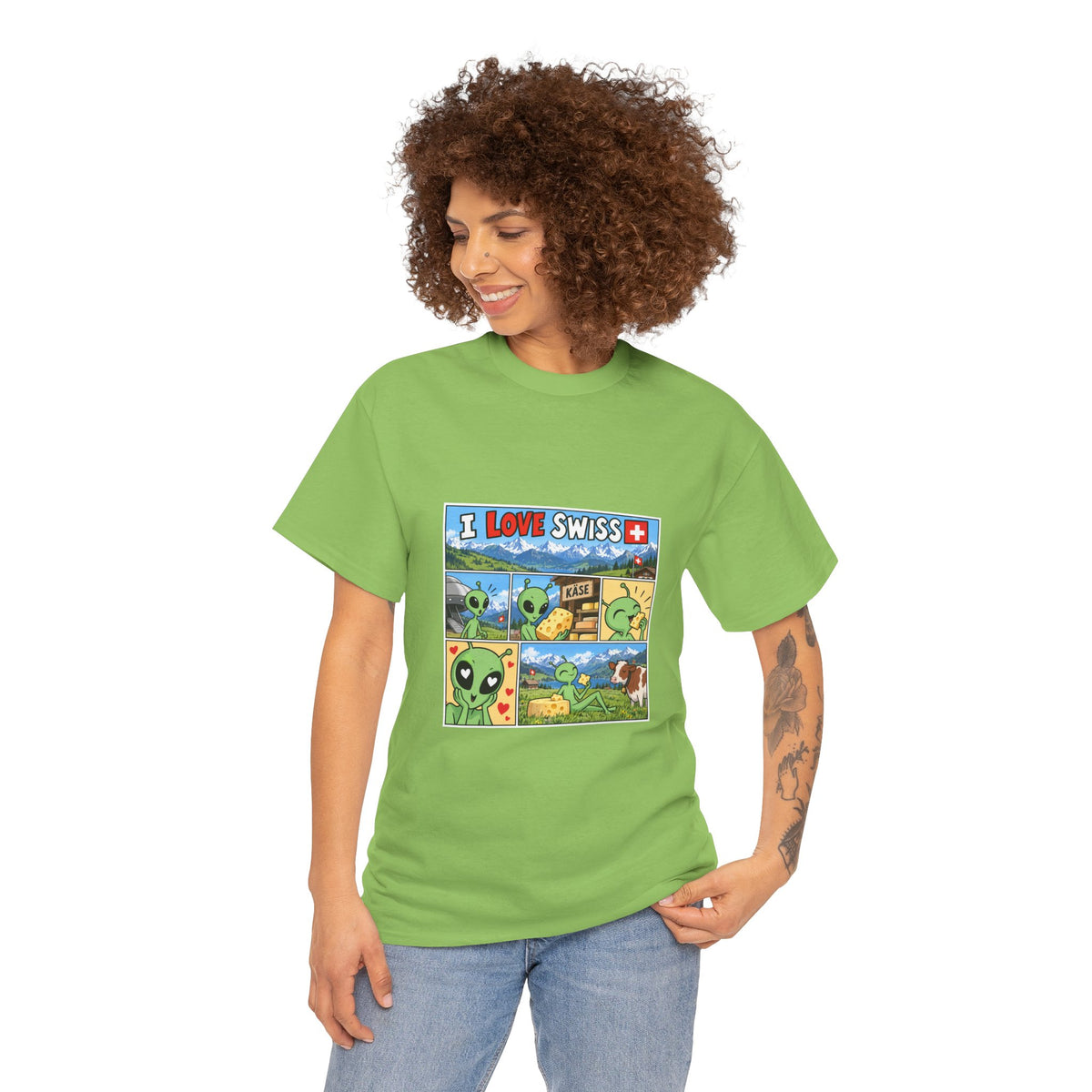 Swiss Comic T-Shirt mit Alien & Kuh – Schweiz Souvenir
